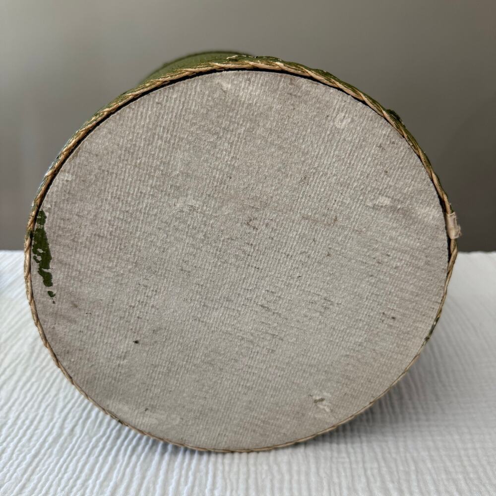 Vintage Trash Can Avocado Green Wicker Woven Round Cylinder 13 x 9 Cottage Farm - Picture 6 of 9